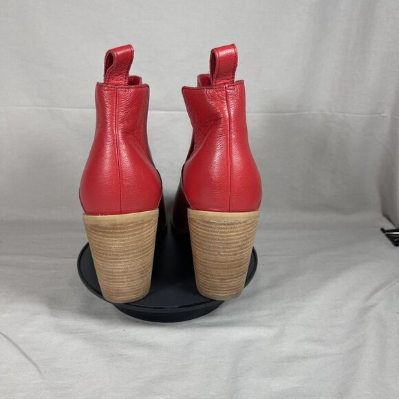 LISA VICKY Women's Mega Red Leather Pointed Toe Slip-On Bootie Size 11-NEW - Picture 4 of 8